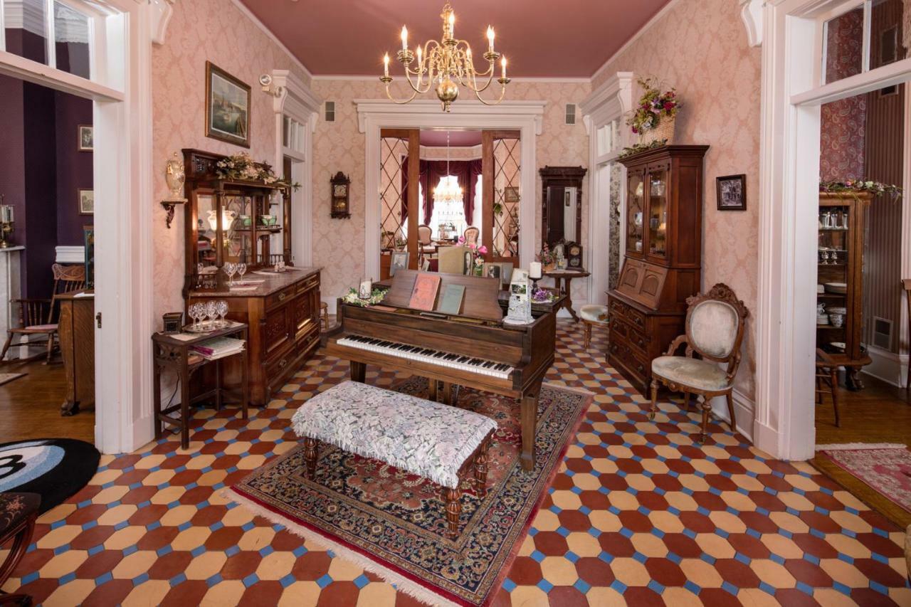 The Steamboat House Bed and Breakfast Galena Esterno foto